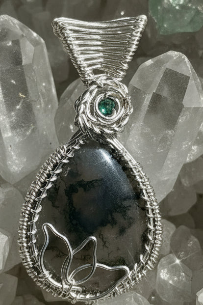 Moss agate pendant