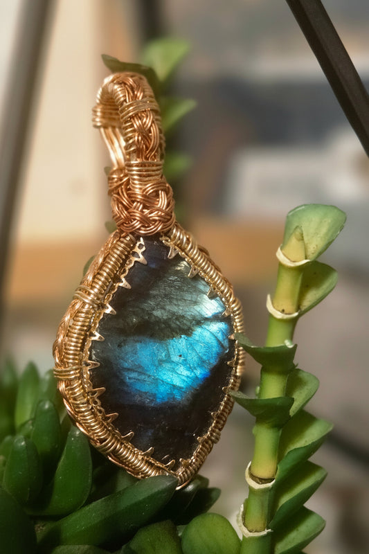 Labradorite pendant