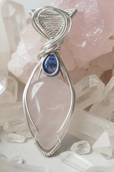 Rose quartz and blue Kyanite pendant